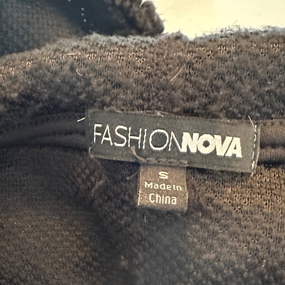 Fashion Nova Black Teddy Jacket - Picture 3 of 4